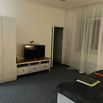 Whole House Forest-yard And Bbq, Private Parking