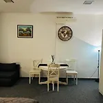 بيت للعطل Whole House Forest-yard And Bbq, Private Parking *
