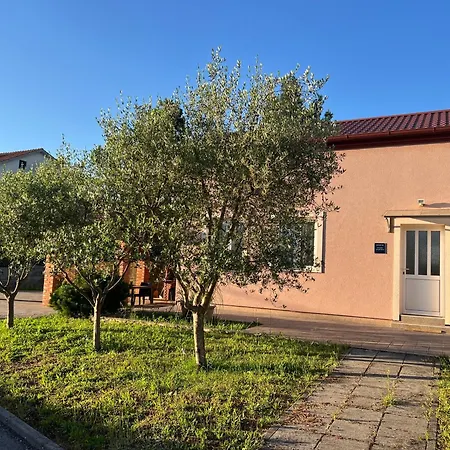 Ferienhaus Whole House Forest-yard And Bbq, Private Parking *